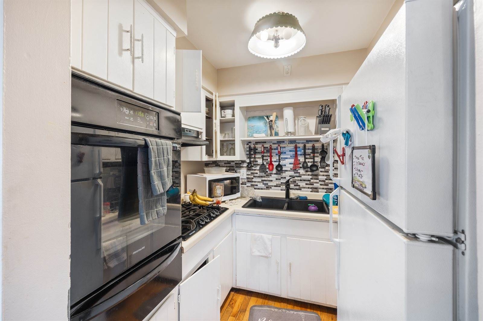 1415 West Pratt Boulevard, Chicago, IL 60626