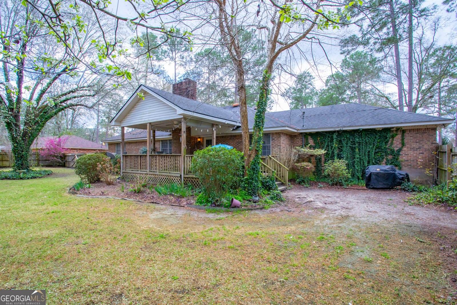 108 Oak Hollow Drive, Statesboro, GA 30458