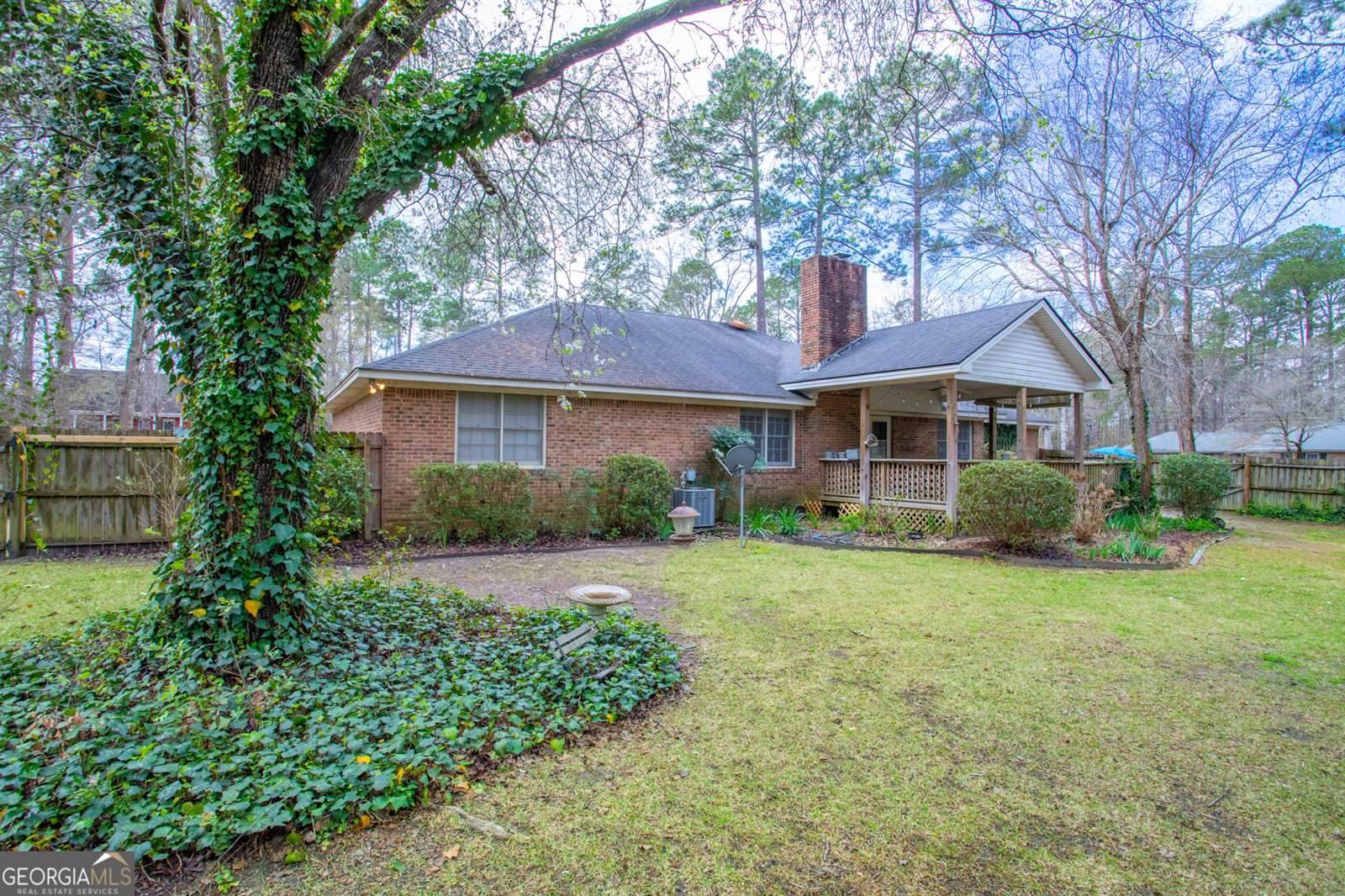 108 Oak Hollow Drive, Statesboro, GA 30458