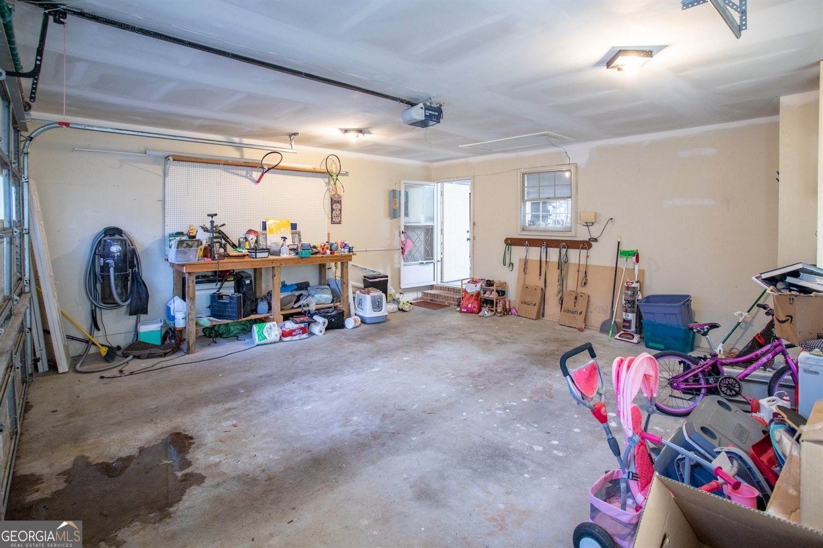 108 Oak Hollow Drive, Statesboro, GA 30458