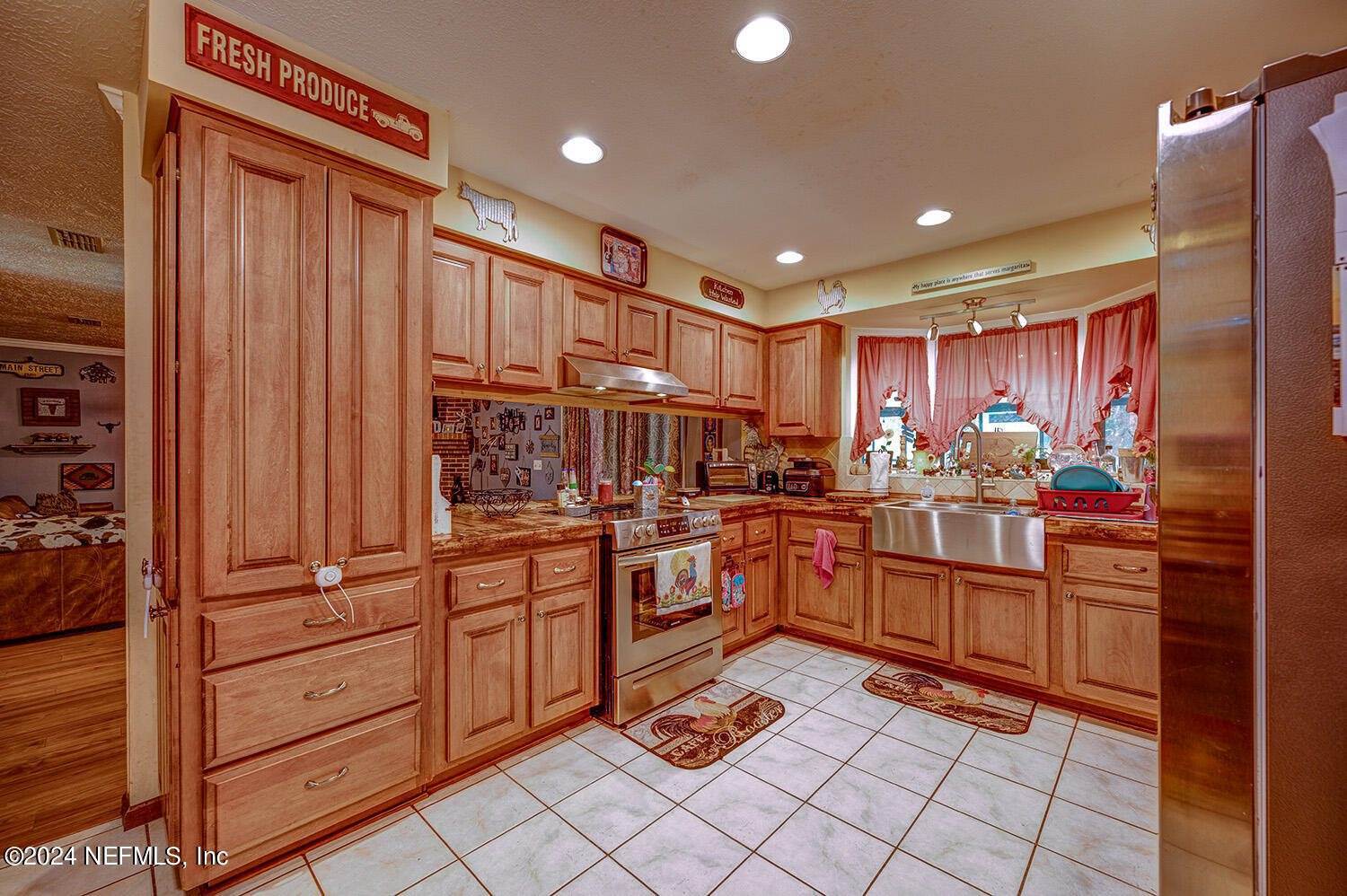 10208 Shady Crest Lane, Jacksonville, FL 32221