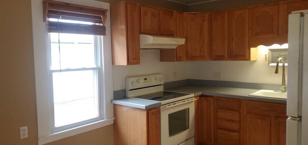 7 Strong Road, Southampton, MA 01073