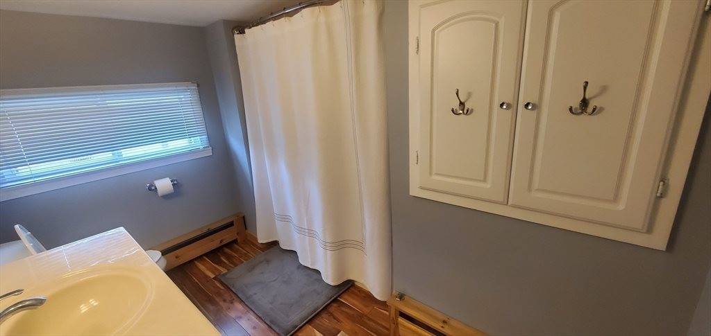 7 Strong Road, Southampton, MA 01073