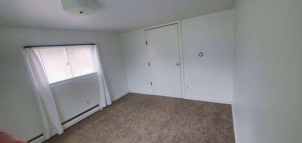 7 Strong Road, Southampton, MA 01073