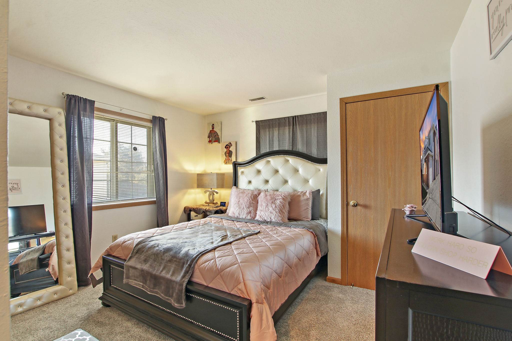 8411 Lexington Pl, Pleasant Prairie, WI 53158