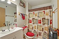 8411 Lexington Pl, Pleasant Prairie, WI 53158