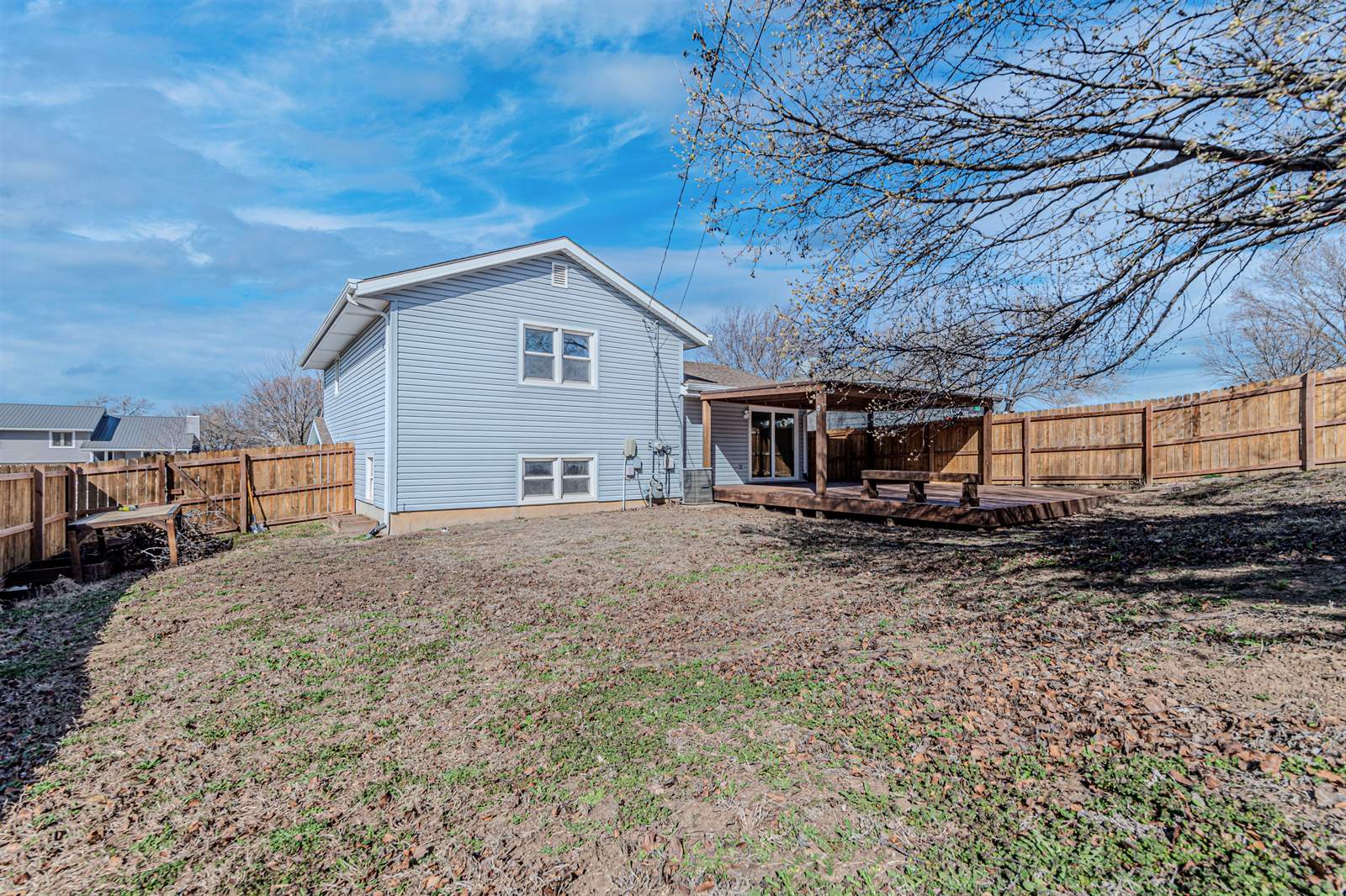 608 knollwood Street, Wakefield, KS 67487