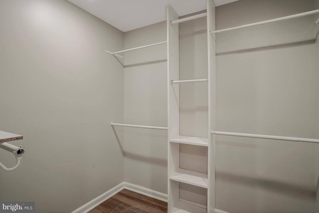 10065 Cairn Mountain Way, Bristow, VA 20136