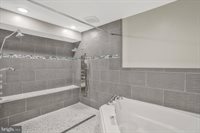 10065 Cairn Mountain Way, Bristow, VA 20136