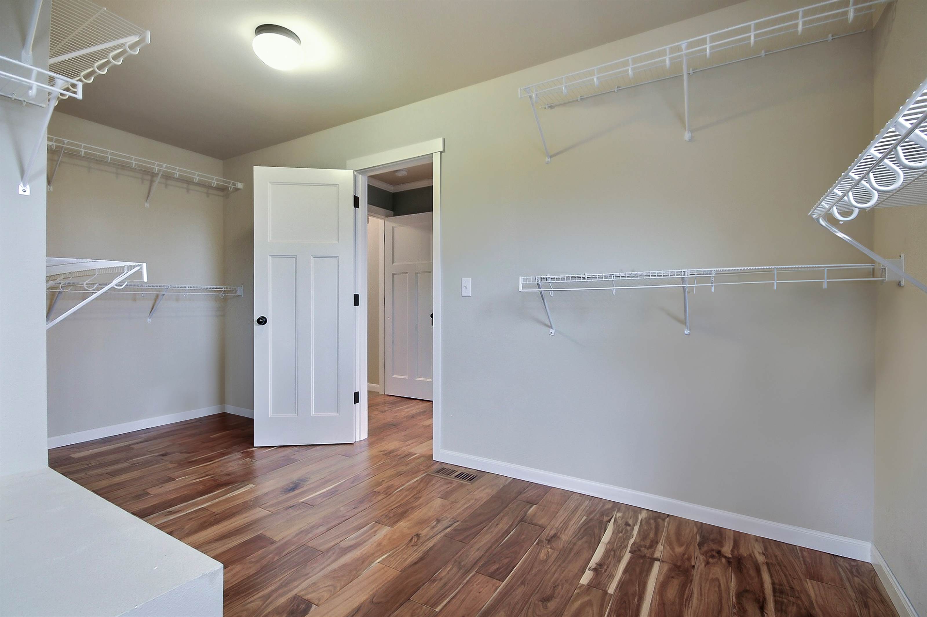 3924 Campus Willows Loop NE, Lacey, WA 98516