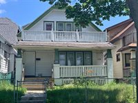 3710 N 26th St, Milwaukee, WI 53206