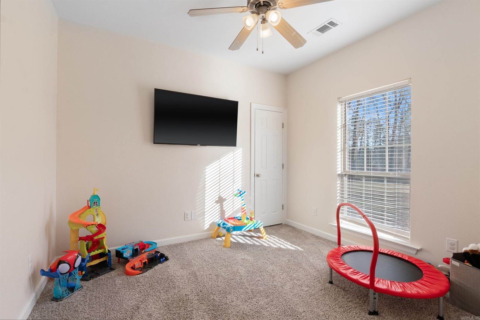 380 McKenzie, Hensley, AR 72065