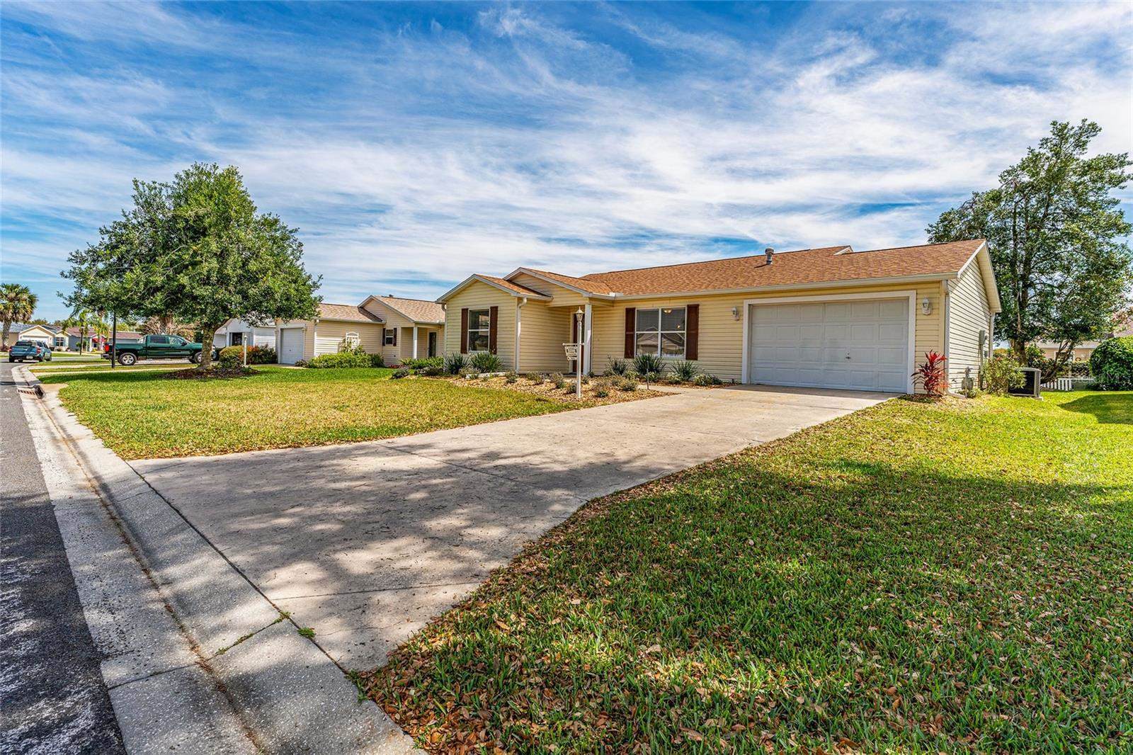 1233 Carvello Drive, The Villages, FL 32162