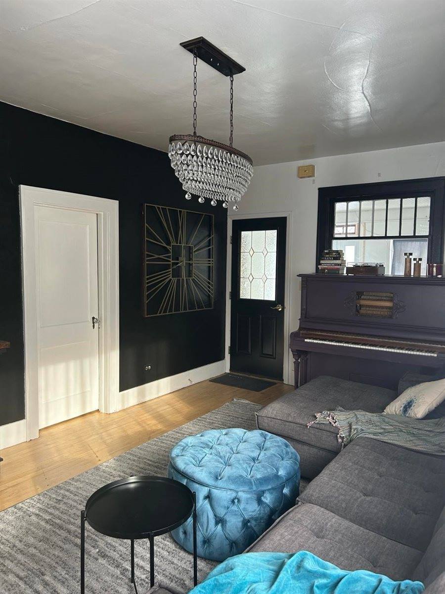 16 South Virginia Street, Conrad, MT 59425