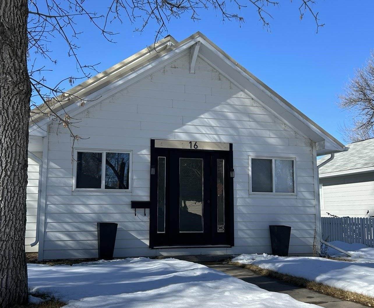 16 South Virginia Street, Conrad, MT 59425