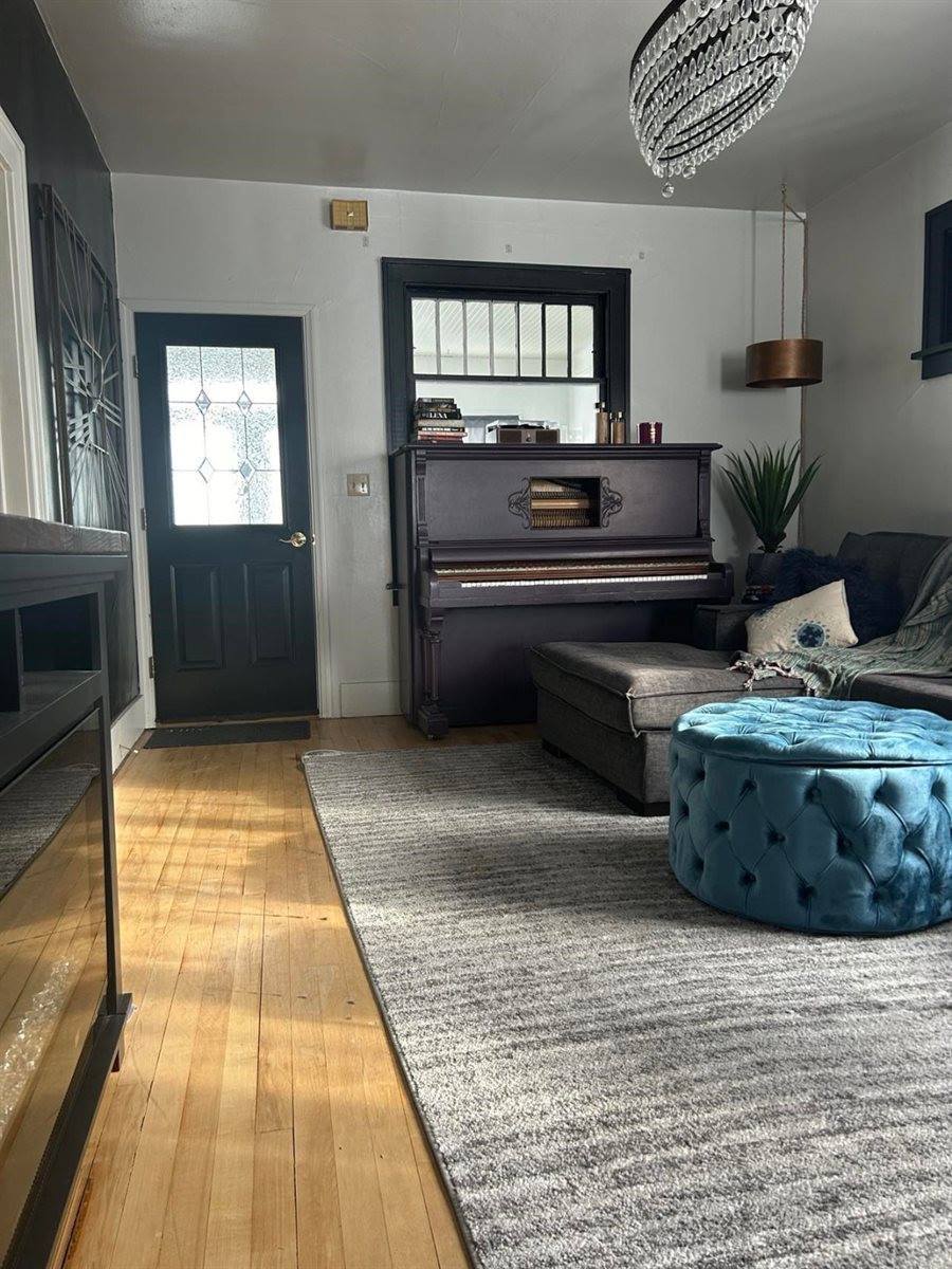 16 South Virginia Street, Conrad, MT 59425