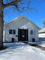 16 South Virginia Street, Conrad, MT 59425