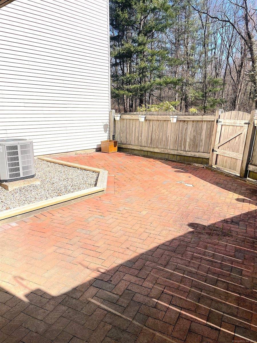 71 Simsbury, Simsbury, CT 06070