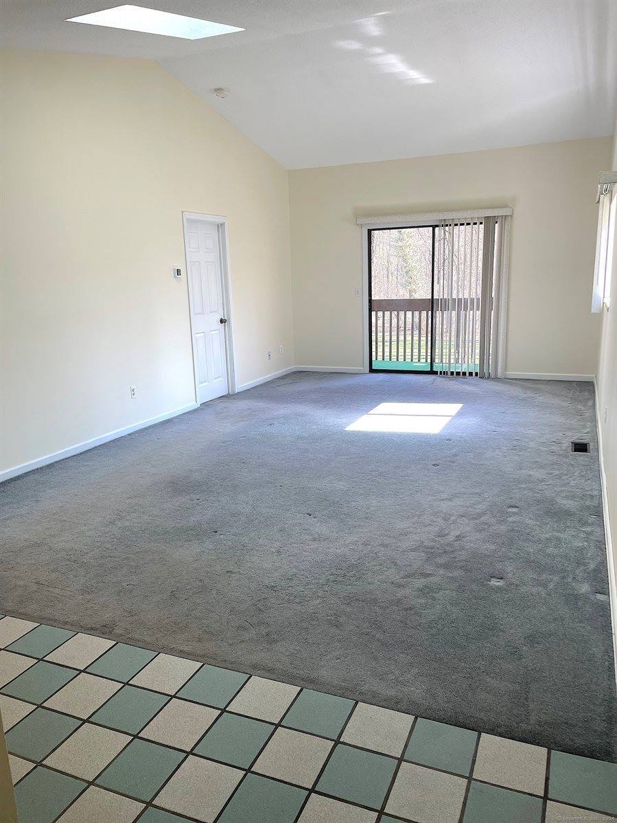 71 Simsbury, Simsbury, CT 06070