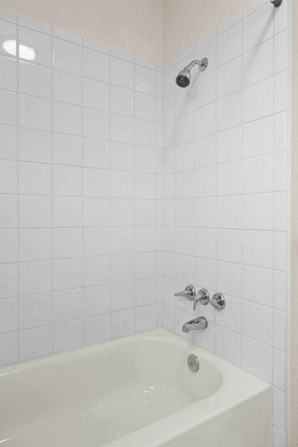 66 W. Oak View Avenue, Oak View, CA 93022