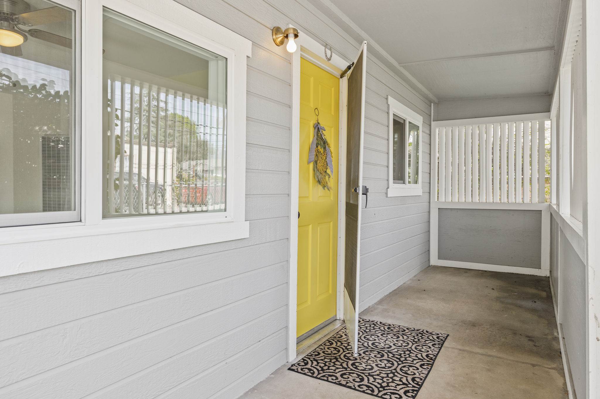 66 W. Oak View Avenue, Oak View, CA 93022