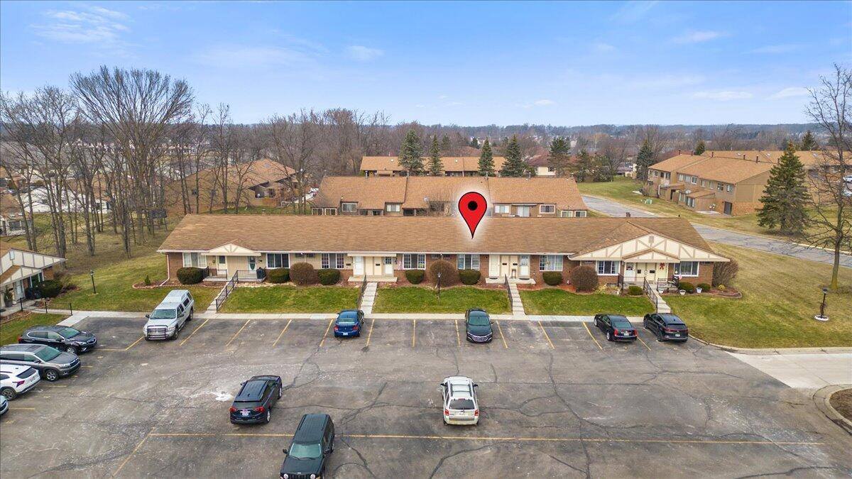 25329 Potomac Drive, South Lyon, MI 48178