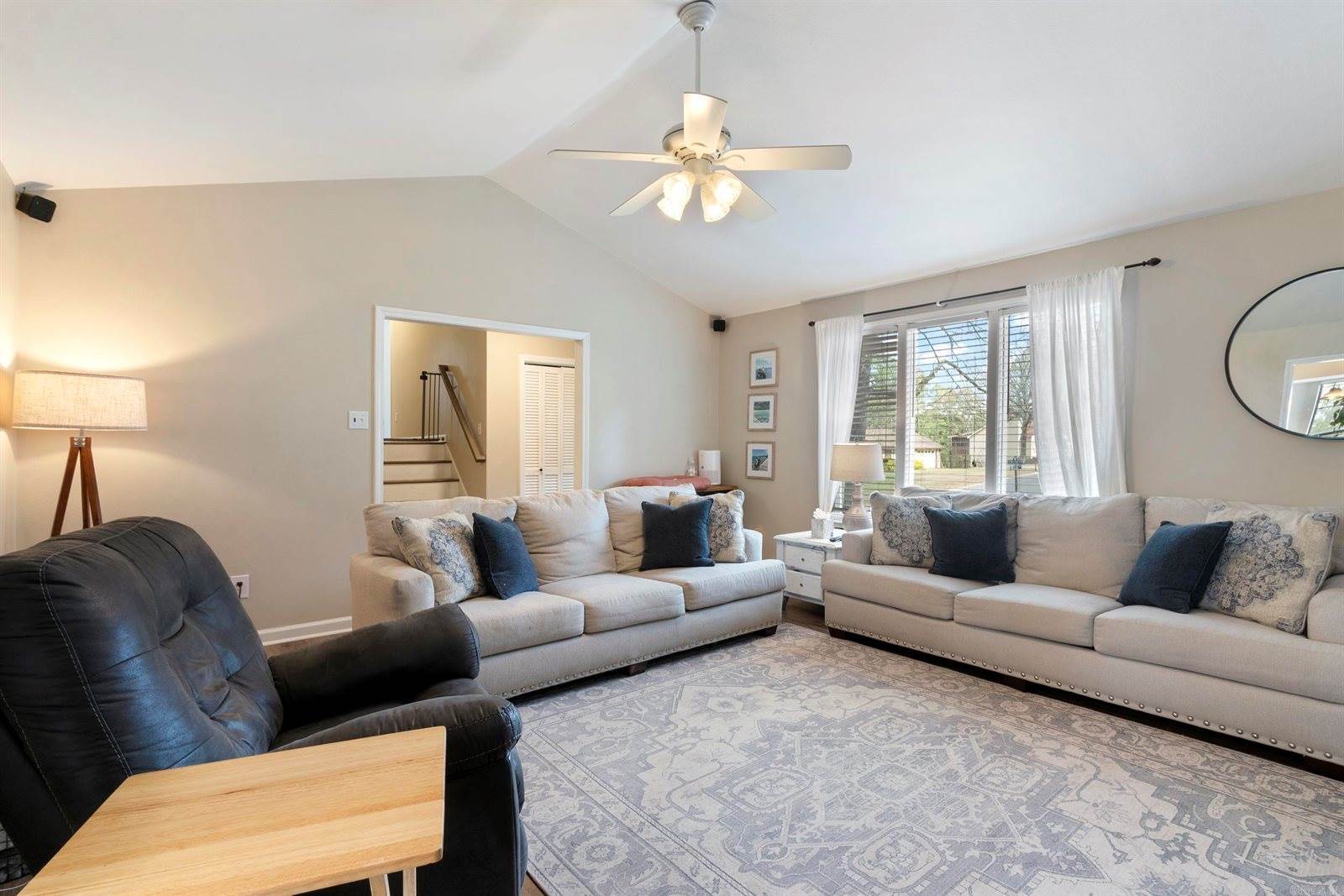 83 Stoneledge Drive, Maumelle, AR 72113