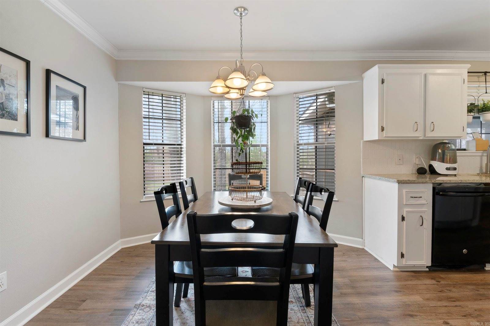 83 Stoneledge Drive, Maumelle, AR 72113