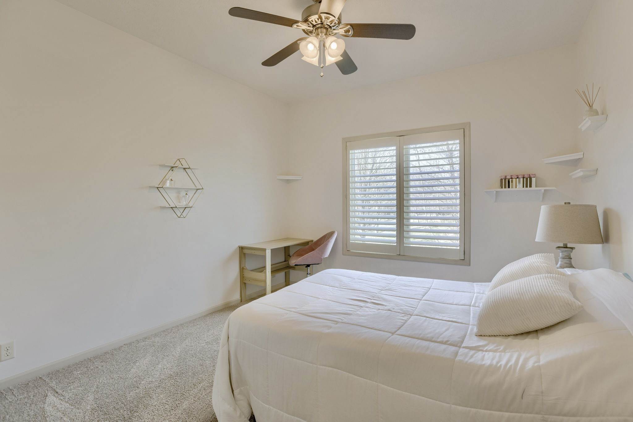 19530 Marinda Street, Omaha, NE 68130