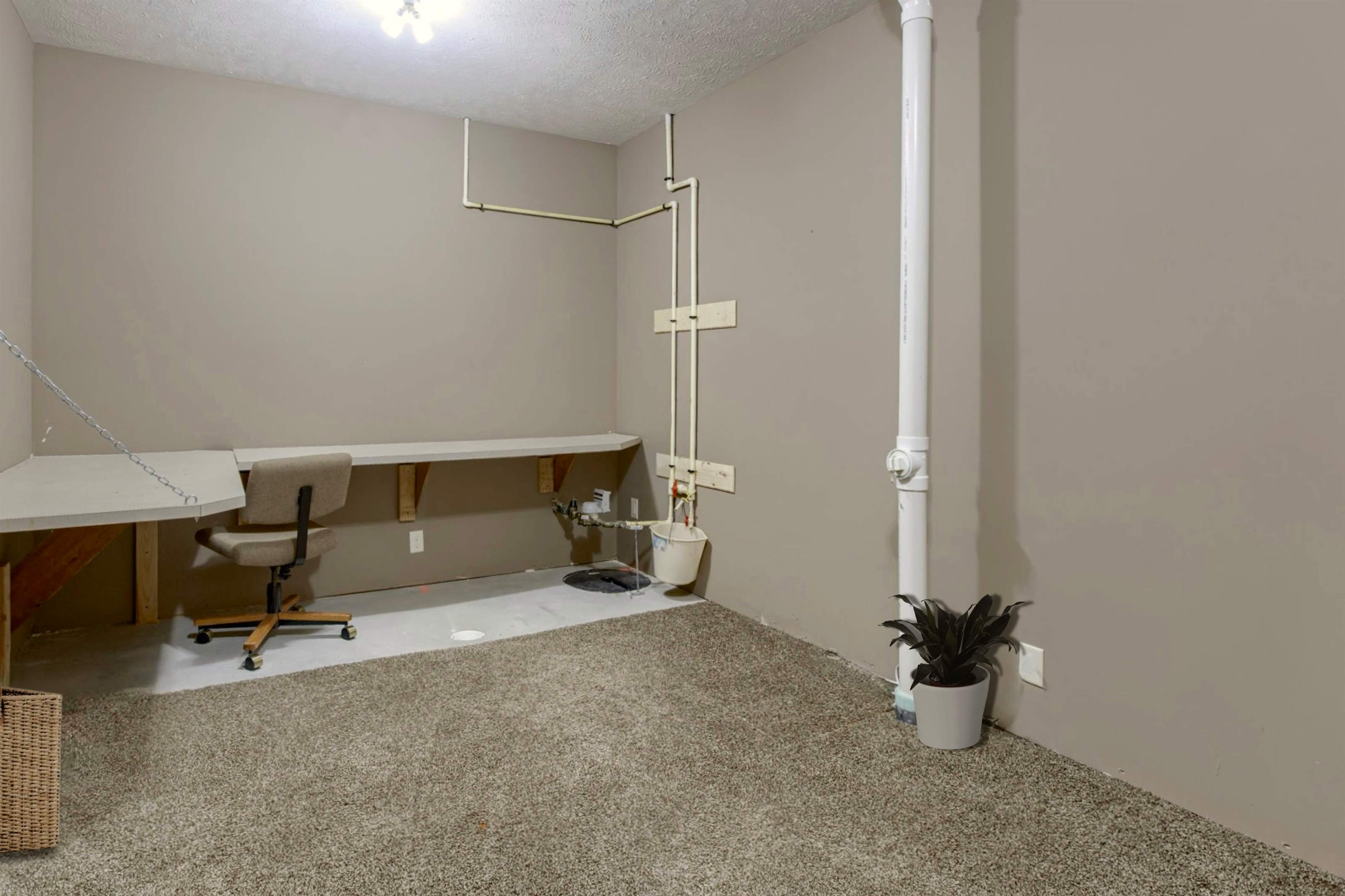 19530 Marinda Street, Omaha, NE 68130