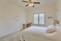 19530 Marinda Street, Omaha, NE 68130