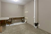 19530 Marinda Street, Omaha, NE 68130