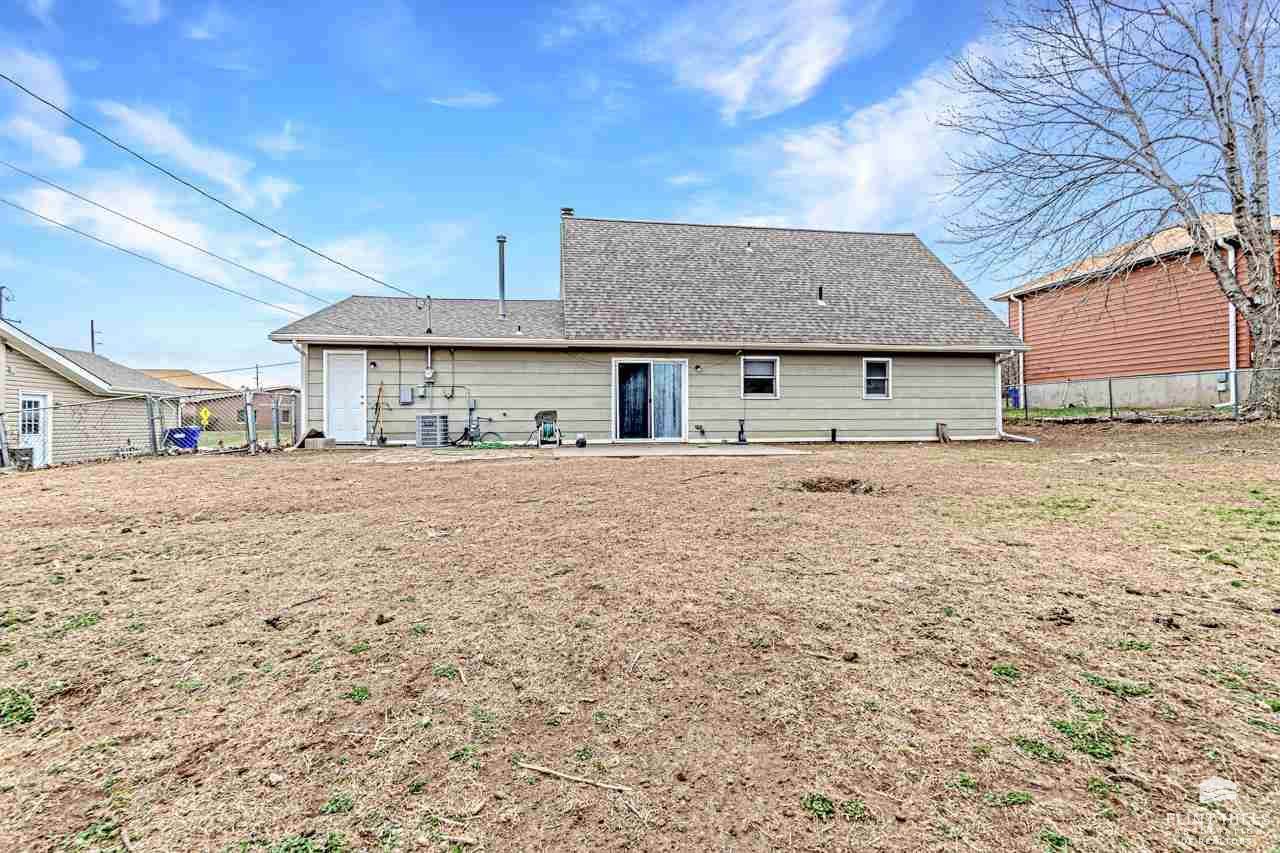 1822 McFarland Road, Junction City, KS 66441