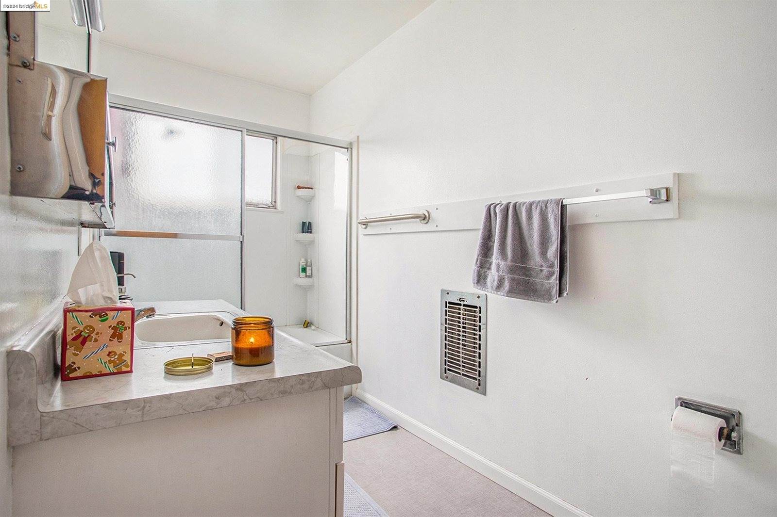 6370 Eureka Ave, El Cerrito, CA 94530