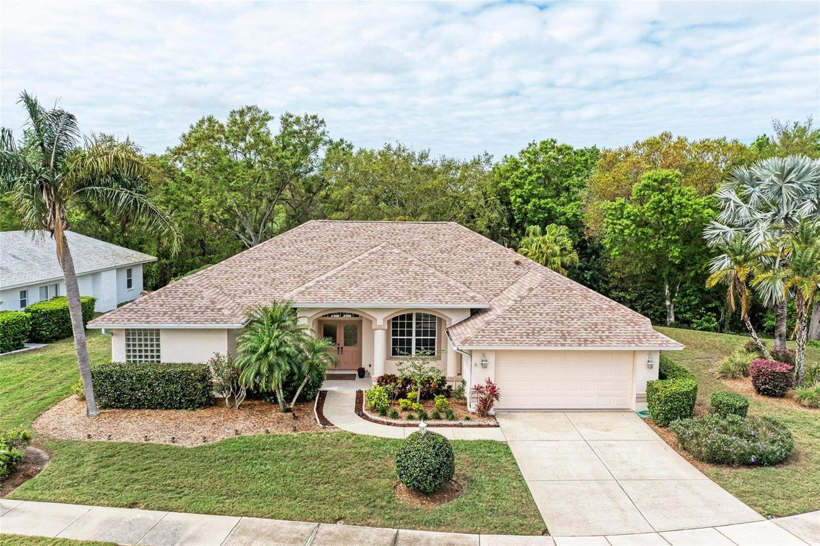 5289 Sunnydale Circle East, Sarasota, FL 34233