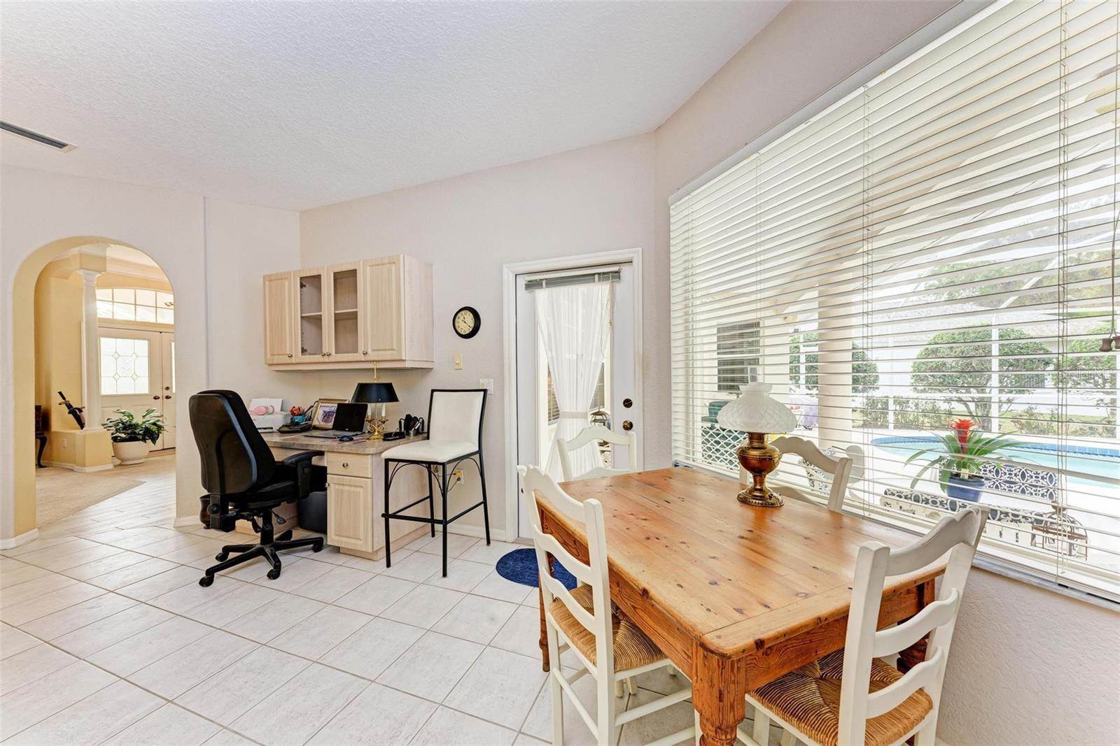 5289 Sunnydale Circle East, Sarasota, FL 34233