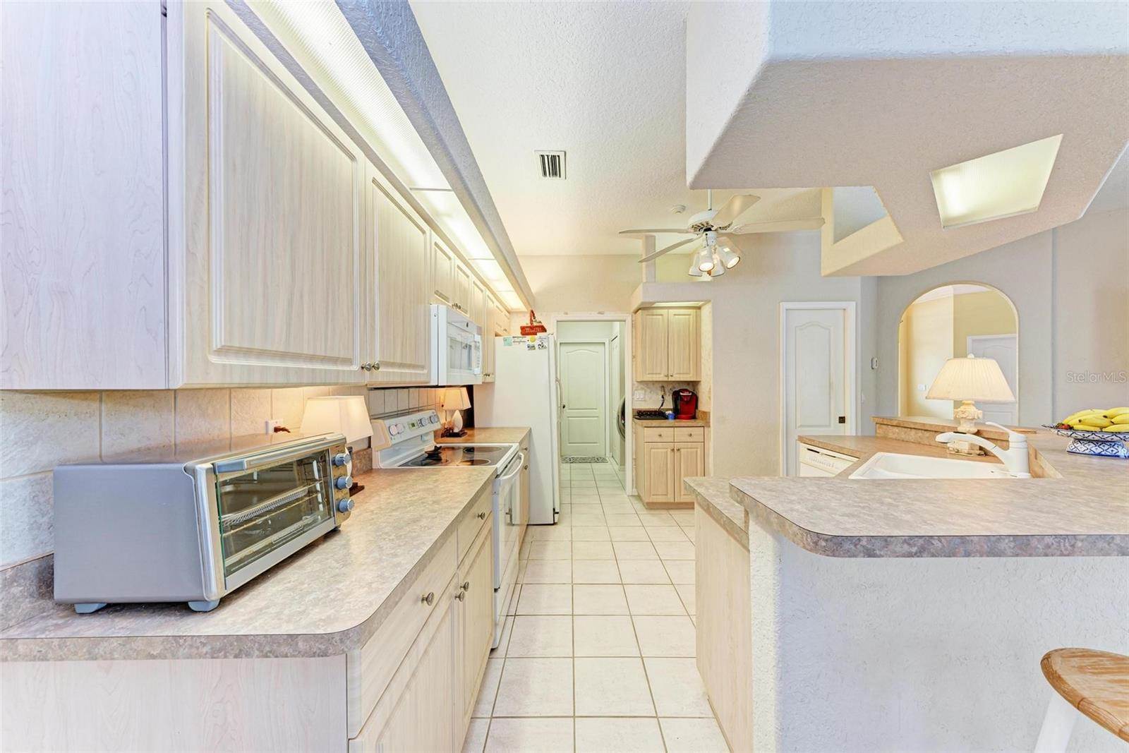 5289 Sunnydale Circle East, Sarasota, FL 34233