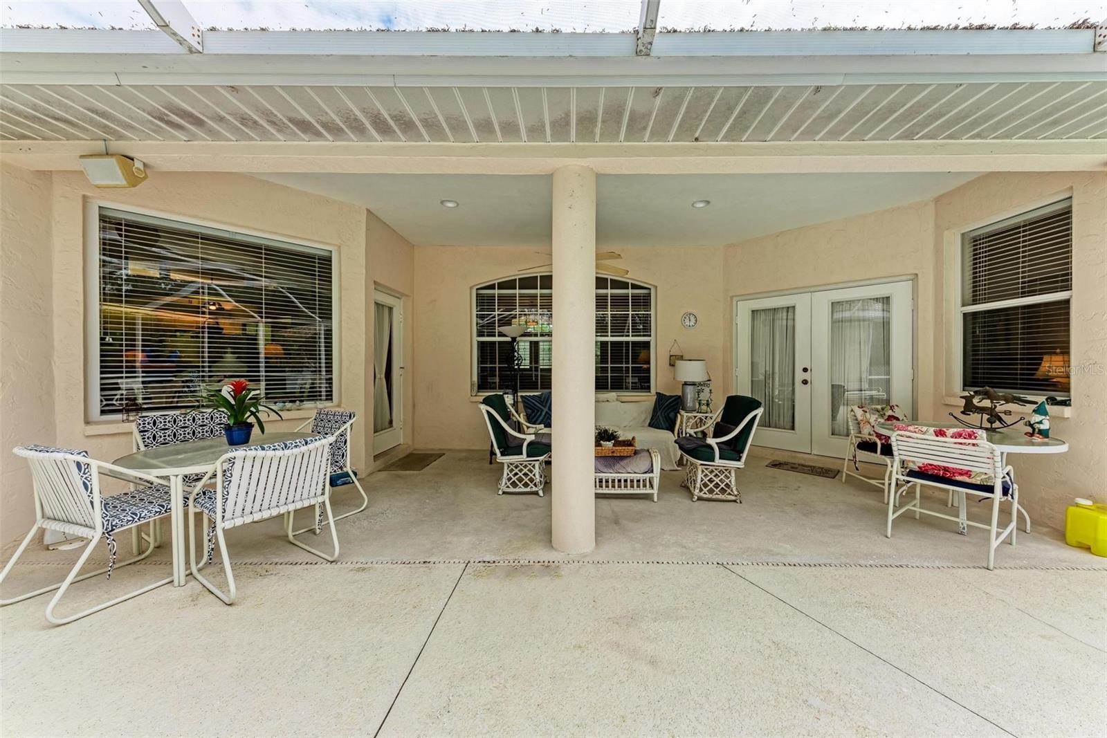 5289 Sunnydale Circle East, Sarasota, FL 34233