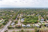 5289 Sunnydale Circle East, Sarasota, FL 34233