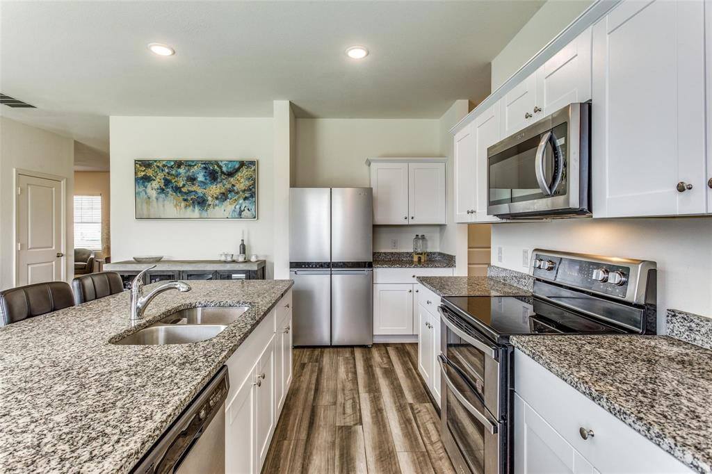 10361 Castle Lyons Lane, Fort Worth, TX 76036