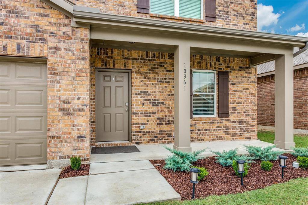 10361 Castle Lyons Lane, Fort Worth, TX 76036
