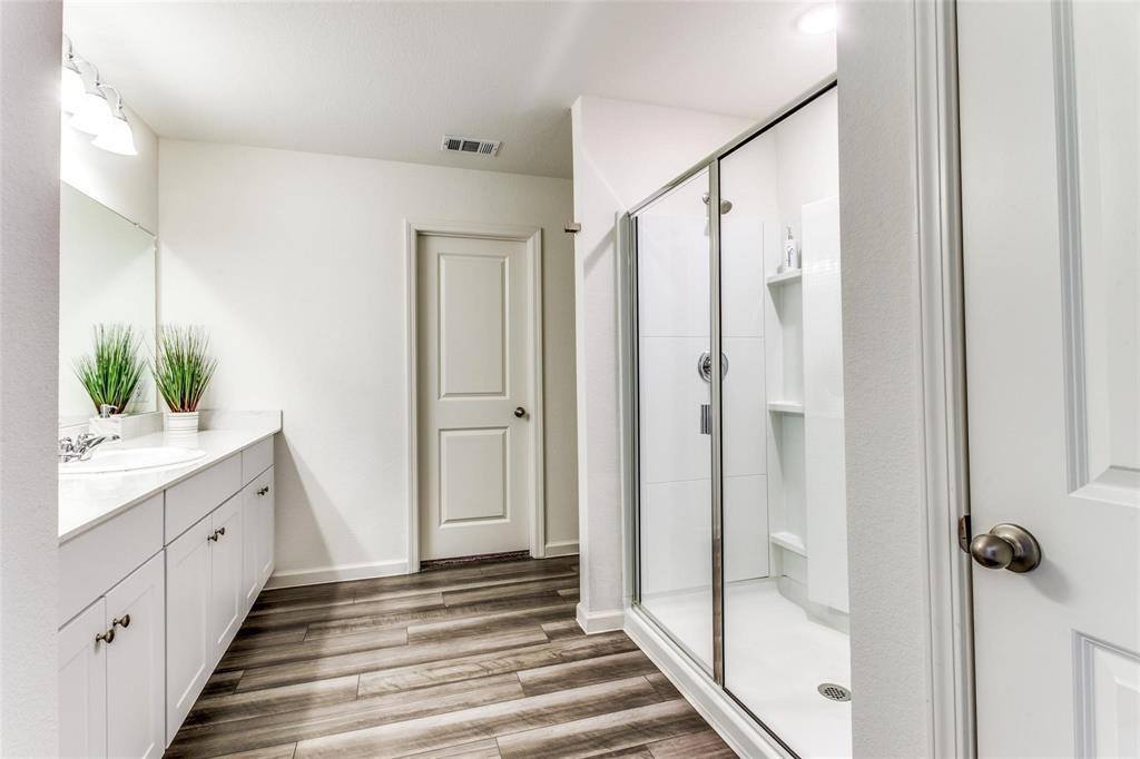 10361 Castle Lyons Lane, Fort Worth, TX 76036