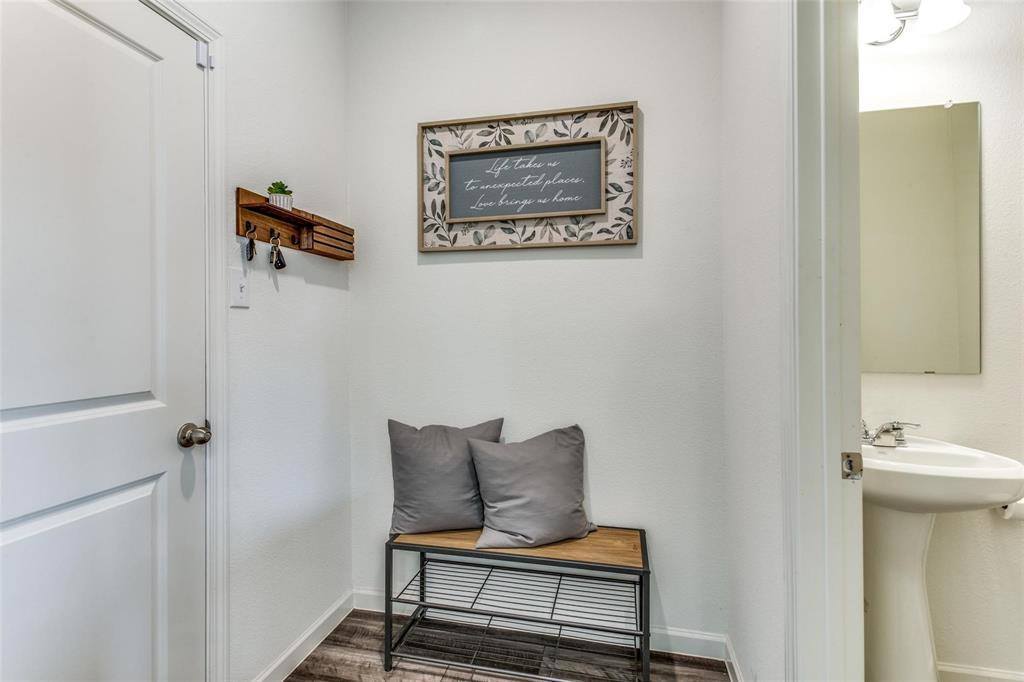 10361 Castle Lyons Lane, Fort Worth, TX 76036