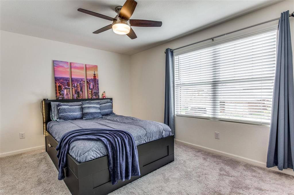 10361 Castle Lyons Lane, Fort Worth, TX 76036