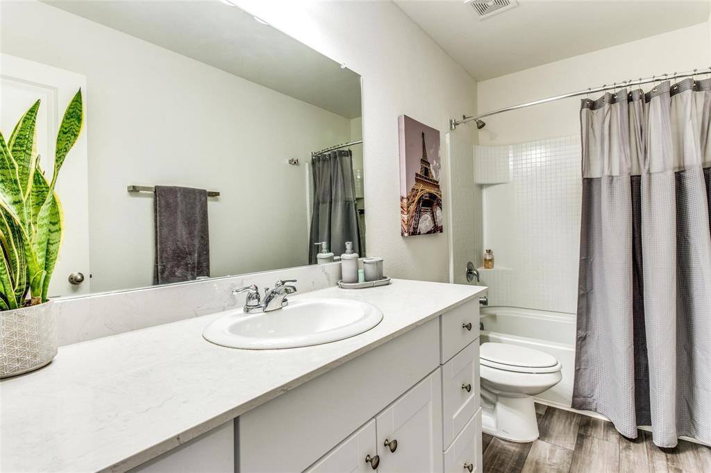 10361 Castle Lyons Lane, Fort Worth, TX 76036