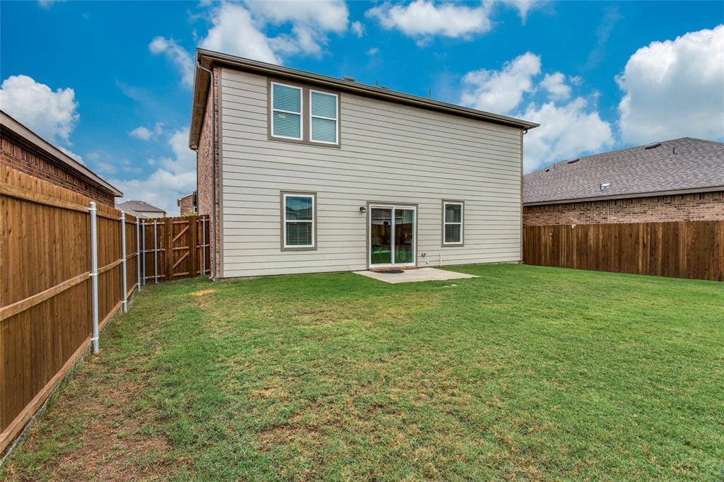 10361 Castle Lyons Lane, Fort Worth, TX 76036