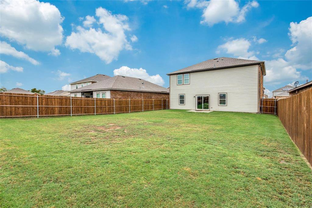 10361 Castle Lyons Lane, Fort Worth, TX 76036