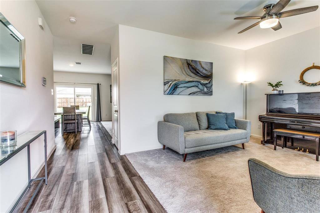 10361 Castle Lyons Lane, Fort Worth, TX 76036