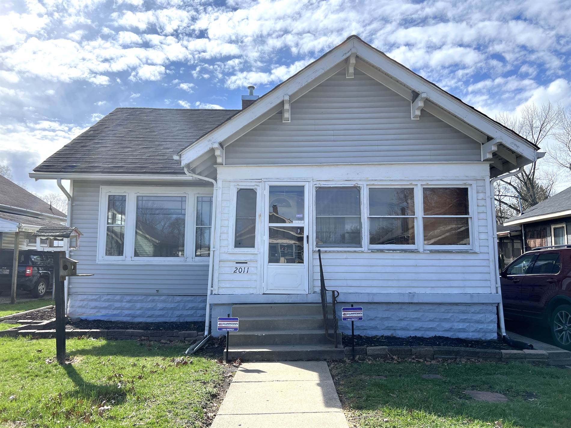 2011 8th Ave, Terre Haute, IN 47804