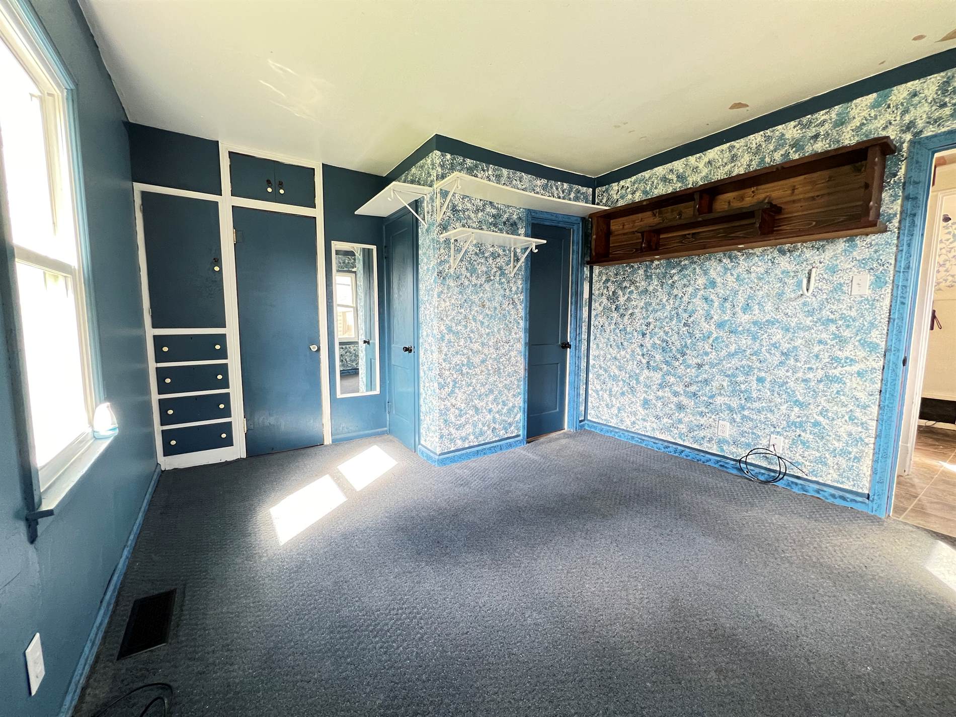 2011 8th Ave, Terre Haute, IN 47804